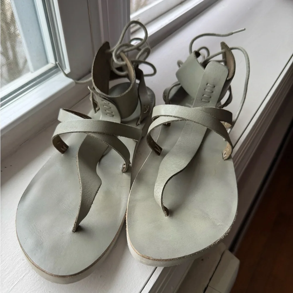 NWT - Free People Vacation Day Sandals‎